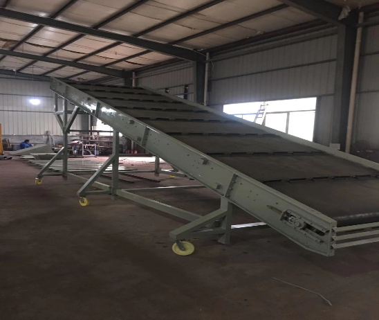 上料輸送機.png